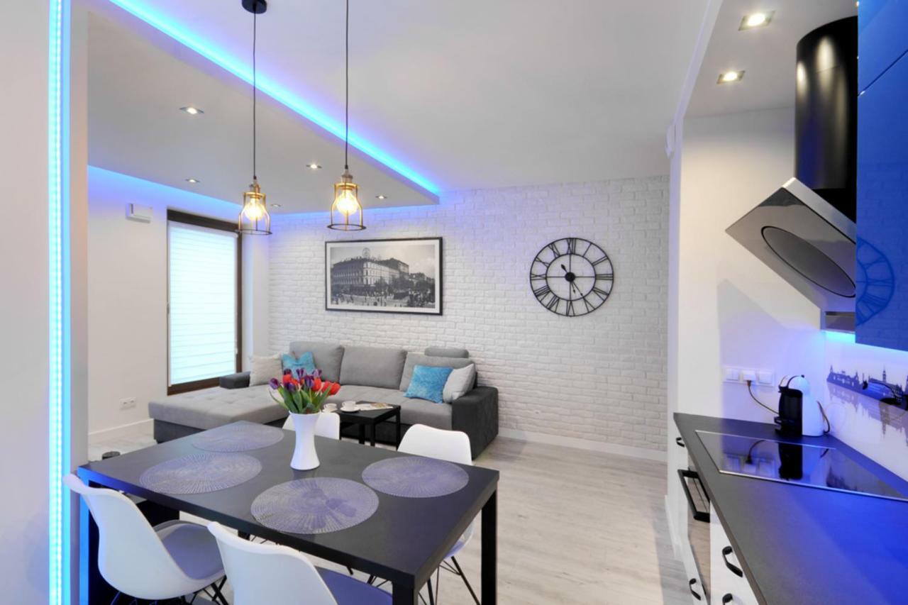Bulwary Wislane P&O Serviced Apartments With Ac Varşova Dış mekan fotoğraf