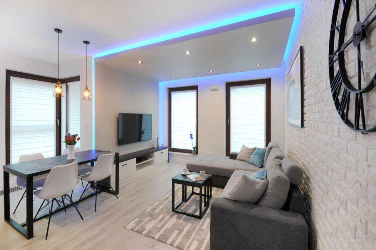 Bulwary Wislane P&O Serviced Apartments With Ac Varşova Dış mekan fotoğraf